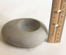 Load image into Gallery viewer, Concrete Stone Tea Light Holder