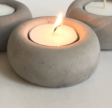 Load image into Gallery viewer, Set of 3 Round Concrete Tea Light Holder