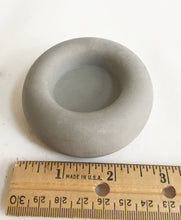 Load image into Gallery viewer, Set of 3 Round Concrete Tea Light Holder