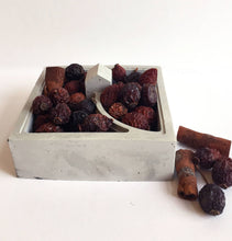Load image into Gallery viewer, Handmade Concrete Architectural Square Planter