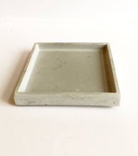 Load image into Gallery viewer, Square Concrete Tray 4 inch