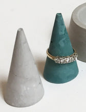 Load image into Gallery viewer, Concrete Ring Cones