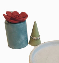 Load image into Gallery viewer, Concrete Ring Cones