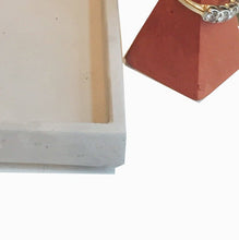 Load image into Gallery viewer, Square Concrete Tray 4 inch