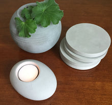 Load image into Gallery viewer, Concrete Coasters Set
