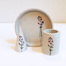 Load image into Gallery viewer, Floral Design Concrete Vanity Set