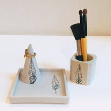 Load image into Gallery viewer, Floral Design Concrete Vanity Set