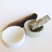 Load image into Gallery viewer, Concrete Smudge Bowl