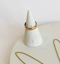 Load image into Gallery viewer, Concrete Ring Cones