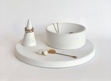 Load image into Gallery viewer, Round Concrete Tray Dresser Set
