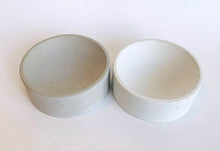 Load image into Gallery viewer, Round Concrete Tray Dresser Set