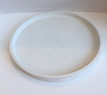 Load image into Gallery viewer, Concrete Round Tray 4.5 inches