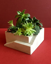 Load image into Gallery viewer, Concrete Stair Planter
