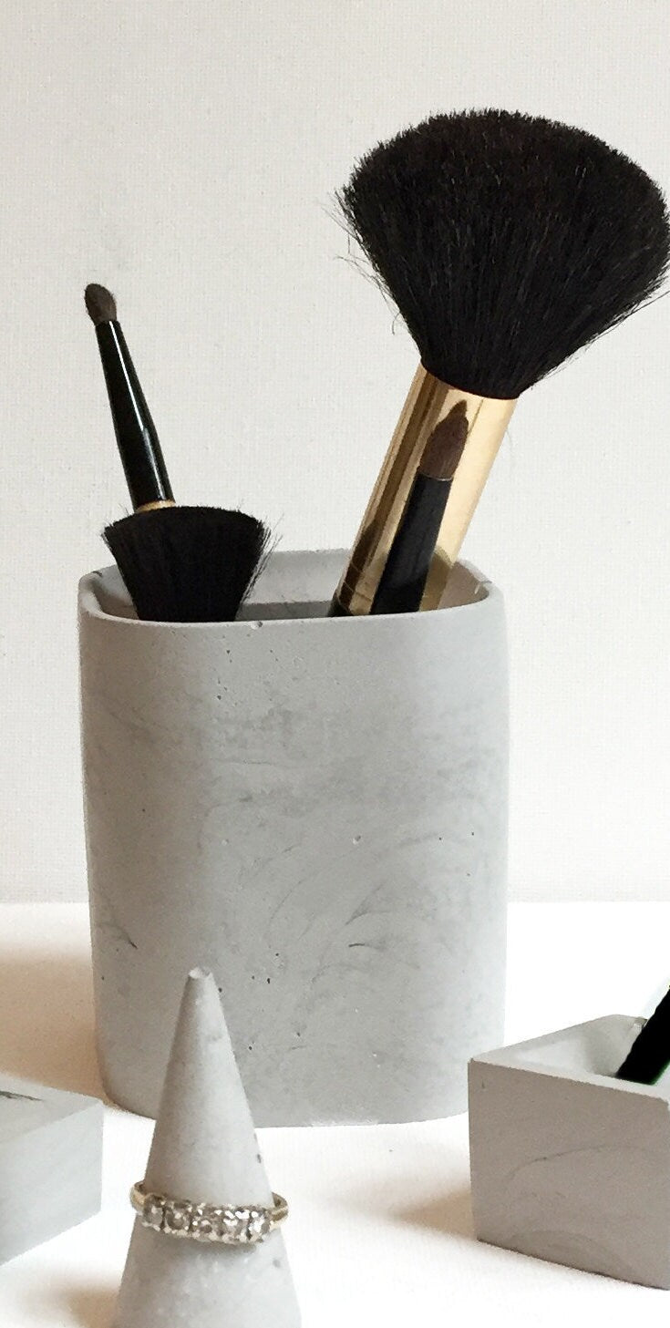 Concrete Brush Cup