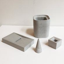 Load image into Gallery viewer, Concrete Bath Set

