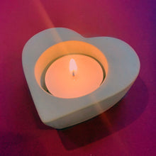 Load image into Gallery viewer, Concrete Heart Tea Light Holder
